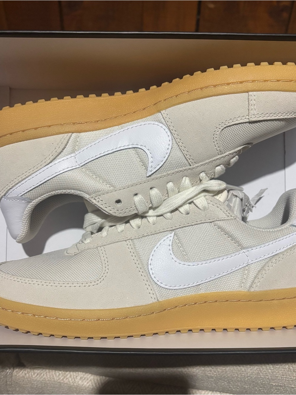 Nike Men's Low-Top Sneakers in Off-White with Gum Sole